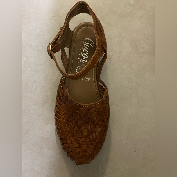 Cucos Sandals - Picture 3 of 5